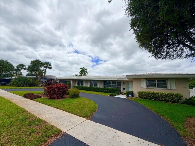 Photo - 5011 Madison St