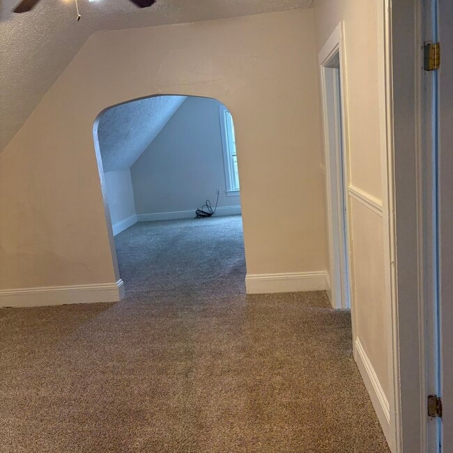 Photo - 953 W 17th St Unit Up Stairs B