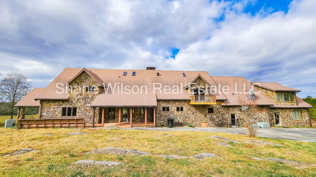 Photo - 218 Sugar Hollow Rd