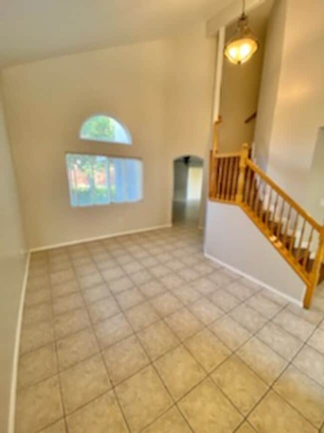 Photo - 4 bed/ 3 bath Recently Updated Home!