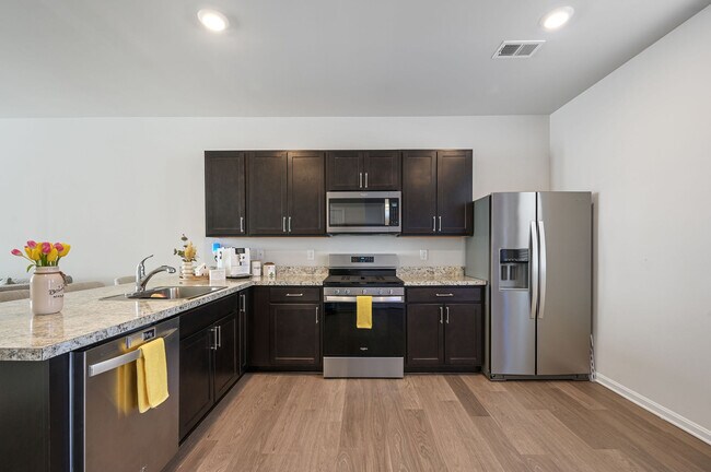 Photo - 27 Crowberry Dr