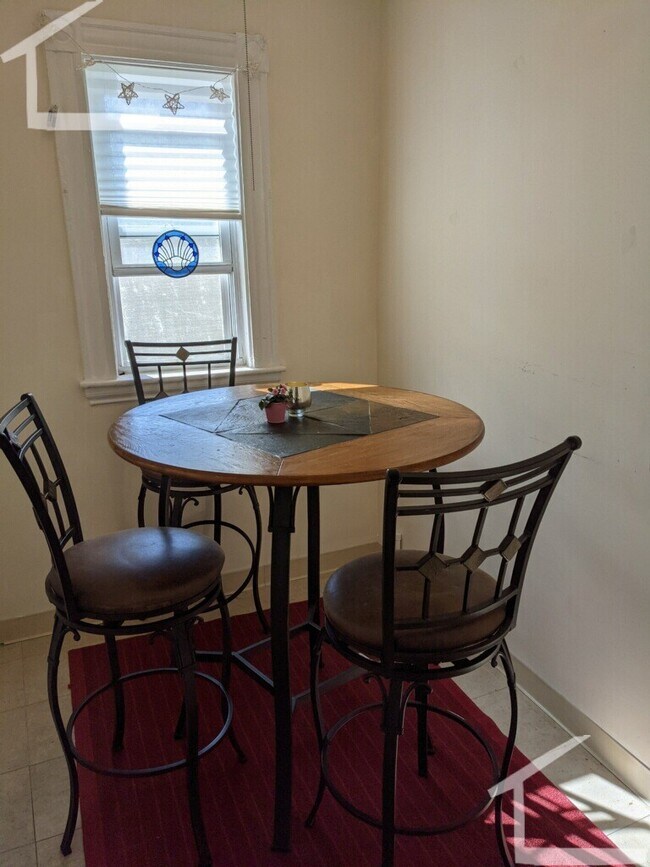 Photo - 541 Washington St