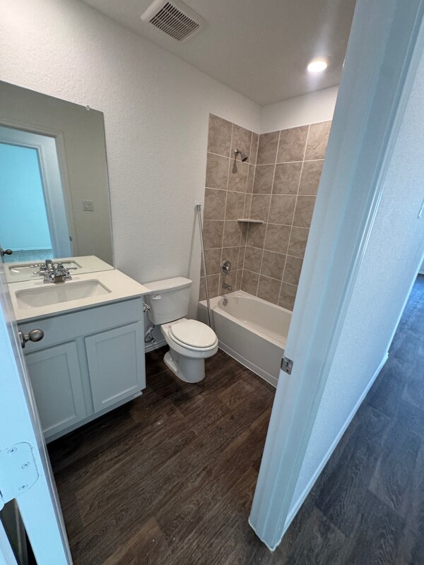 Photo - 2058 Zephyr Lily