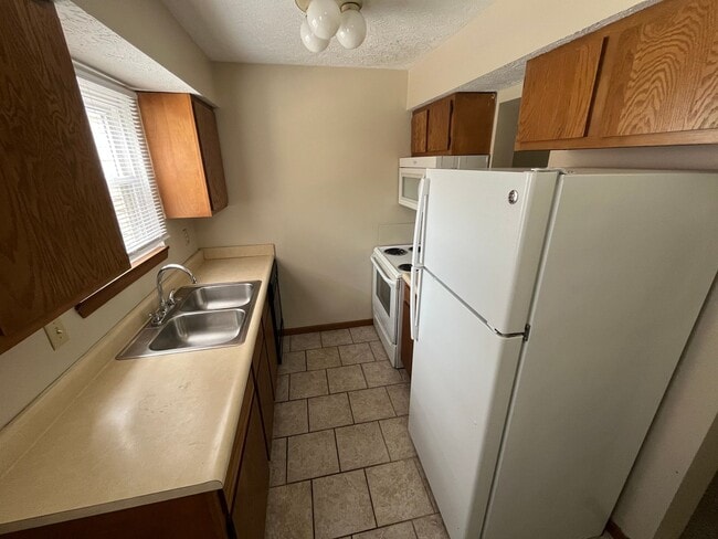 2464 Sycamore Ln Unit 3