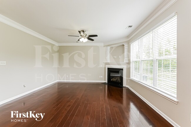 Photo - 604 Piedmont Crossing Dr