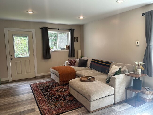 Building Photo - Haynie Road Unit Haynie Road