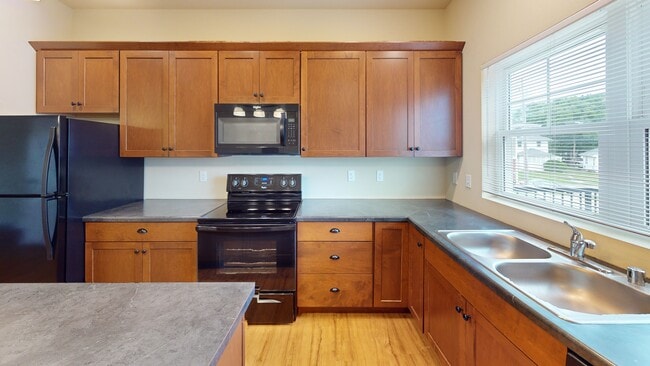 Photo - 2018 Campbell Rd