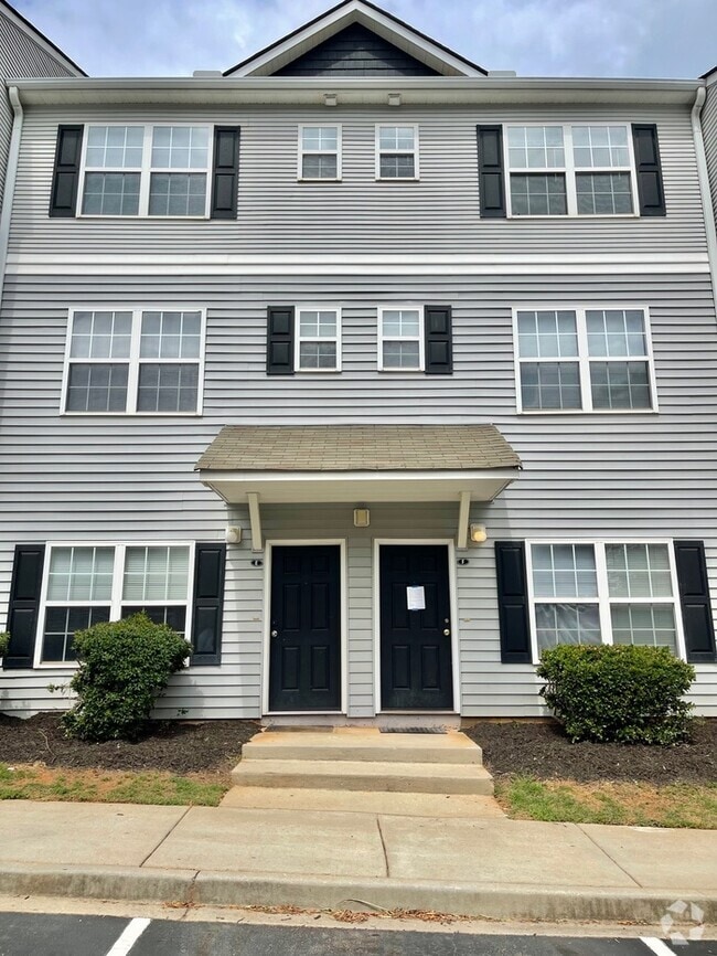 Building Photo - 128 University Village Dr Rental