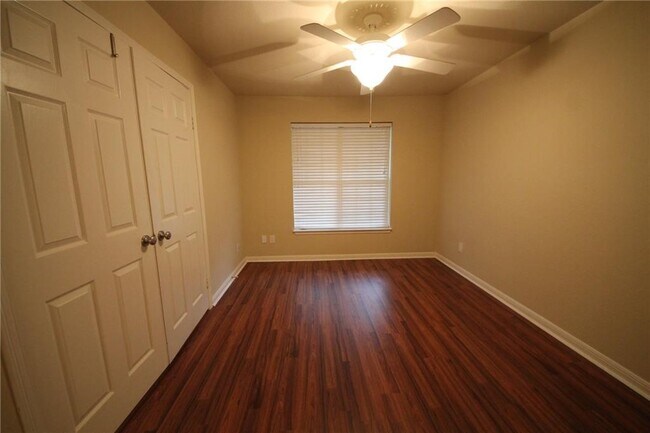 Photo - 7685 Northcross Dr Unit 826