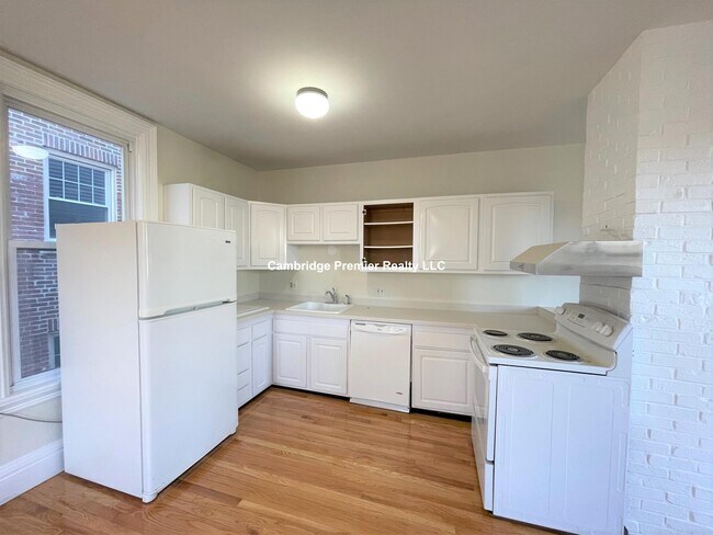 Photo - 14 Chestnut St Apartments Unit 4