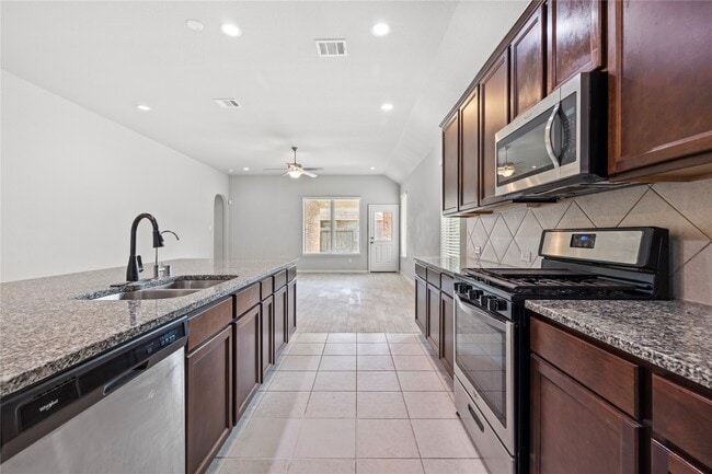 Photo - 9811 Camellia Gardens Dr