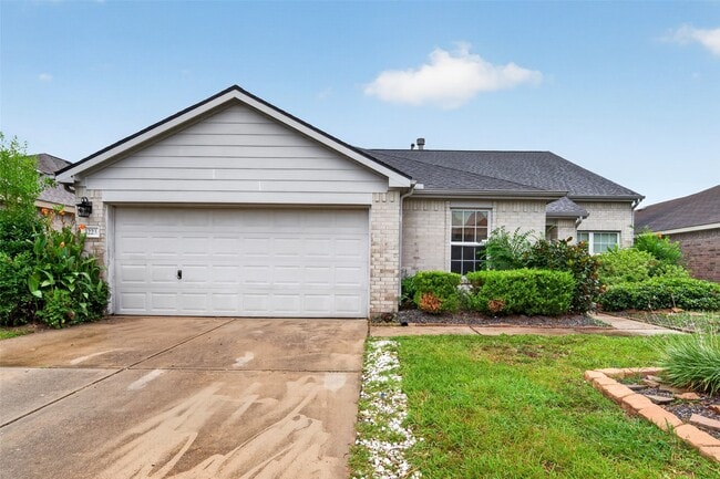 Building Photo - 3223 Legends Creek Dr