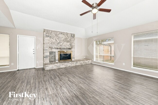 21714 Nickerton Ln
