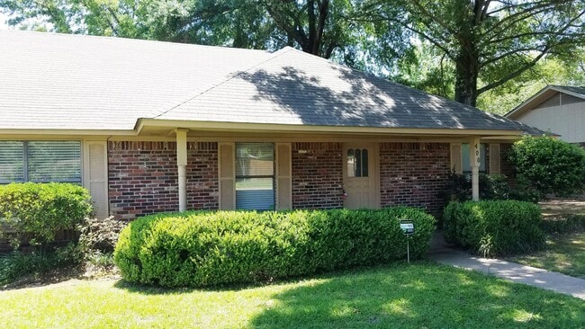 Photo - South Tyler! Beautiful 3 Bedroom, 2 1/2 Ba...