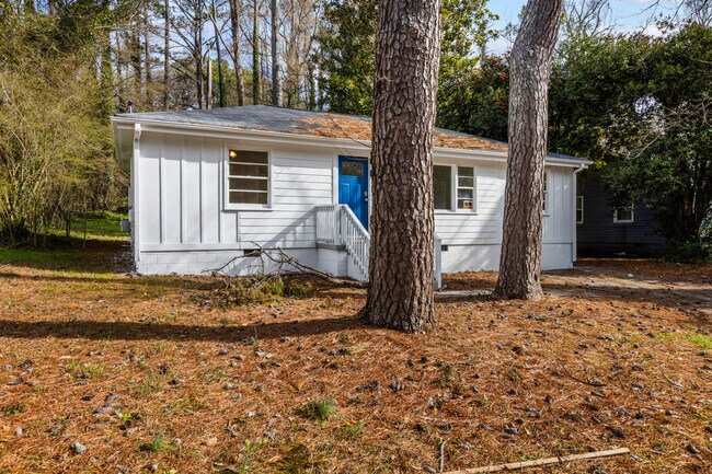 Photo - 45 Baker Dr SW