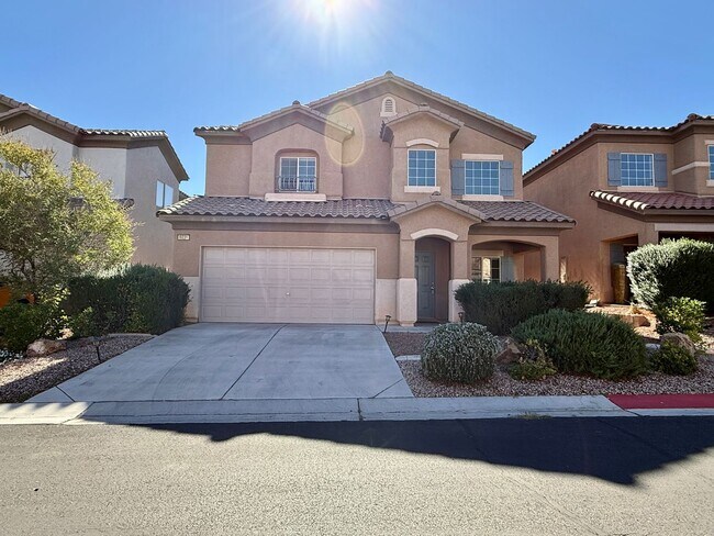 Photo - 2-Story Home  3 bedroom 2.5 bath in Gated ...