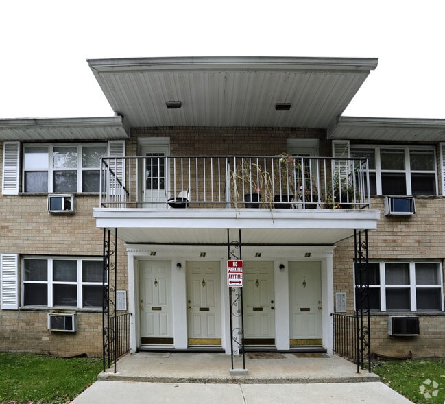Edwards Gardens Apartments For Rent in Parsippany, NJ