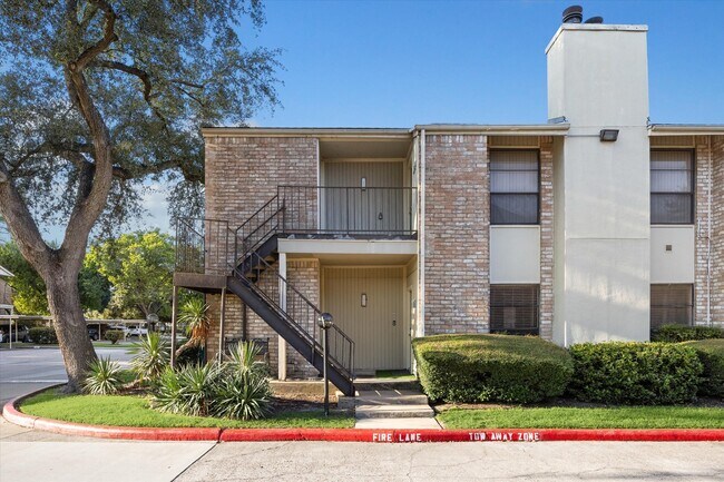 Building Photo - 8100 Cambridge St Unit 123 Rental