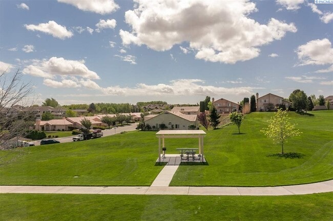 Photo - 4 Bed, 2.5 bath next to Costco for rent
