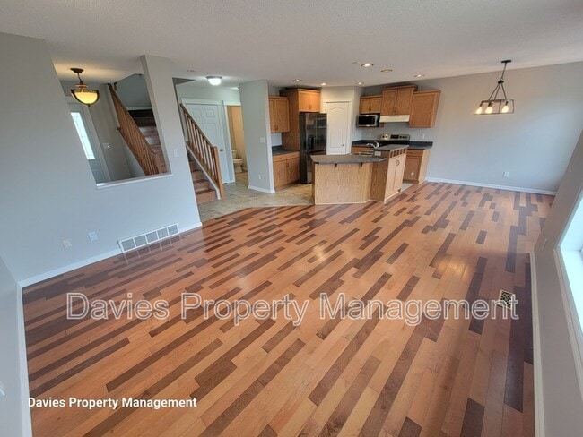 Photo - 17218-17288 88 St NW