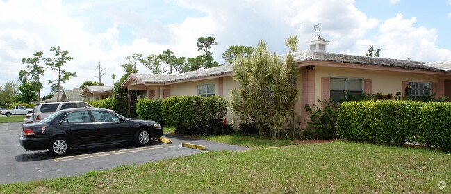8430 NW 40th St