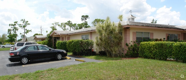 Photo - 8430 NW 40th St Coral Springs, FL 33065