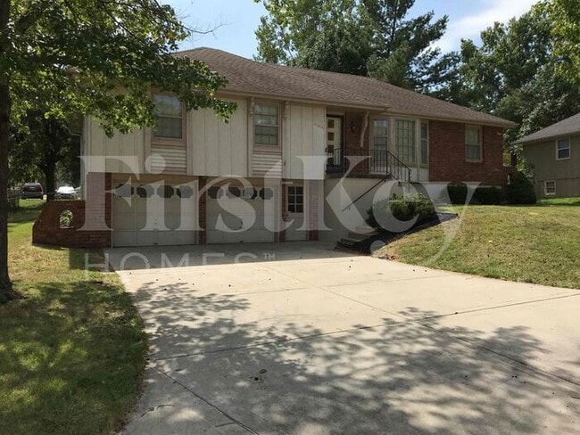 Photo - 11819 E 60 St House