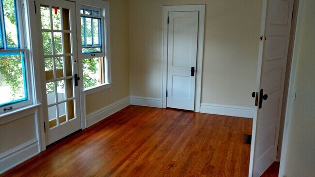 Photo - 720 S Burdick St