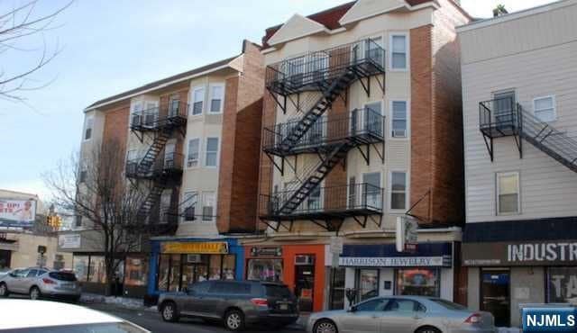 Building Photo - 239-243 Harrison Ave-5-5 Unit 5-5 Rental