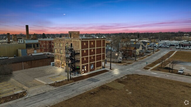 Building Photo - 110 Cross St Unit 205 Rental