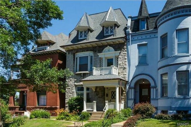 Photo - 3671 Russell Blvd Unit 3671 2F