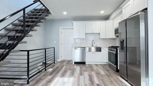 Photo - 163 W Palmer St