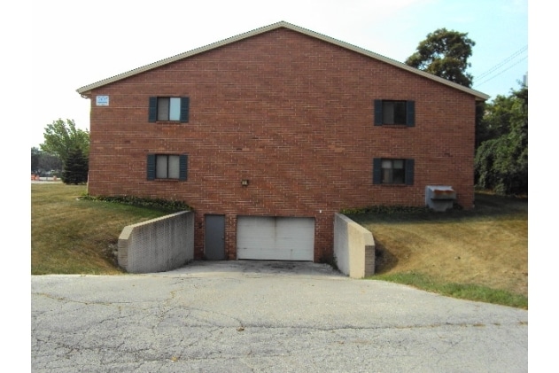 Lincoln Hayes Apartments - Lincoln Hayes Apartments
