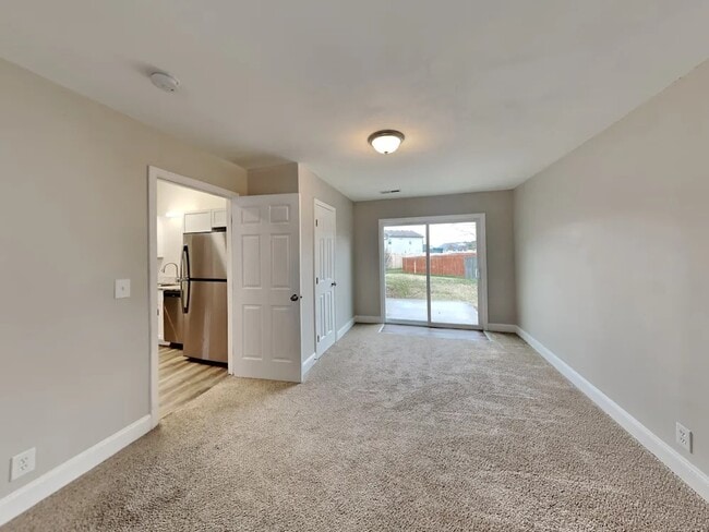 Photo - 915 Red Feather Trail