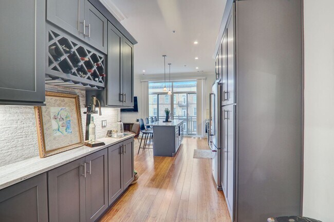 Photo - 33 South Ashland LLC