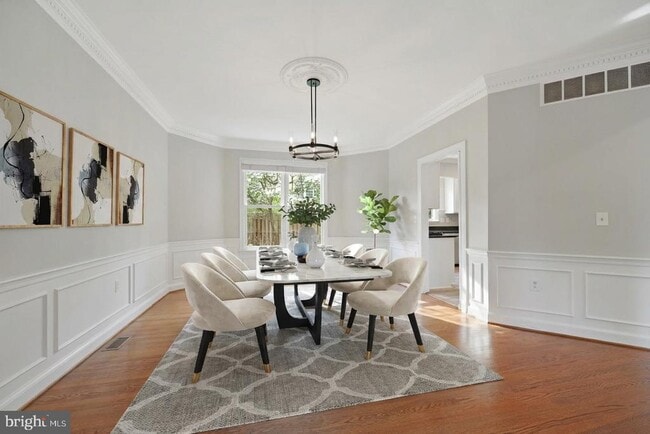 Photo - 5108 Warren Pl NW