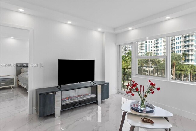Photo - 3250 NE 28th St Unidad 403