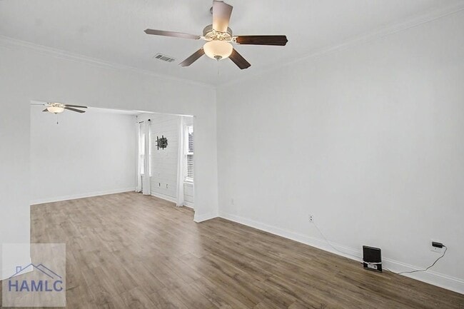 Photo - 206 Farnsworth Trl