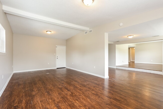 Photo - 1609 Morgana Rd