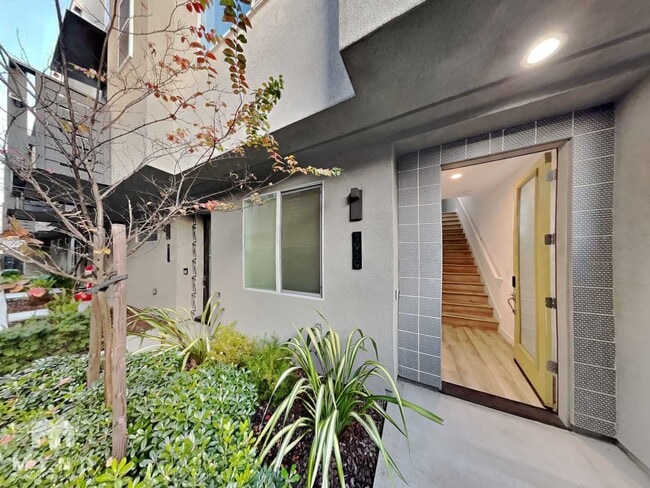 Building Photo - 3959 Wattling St