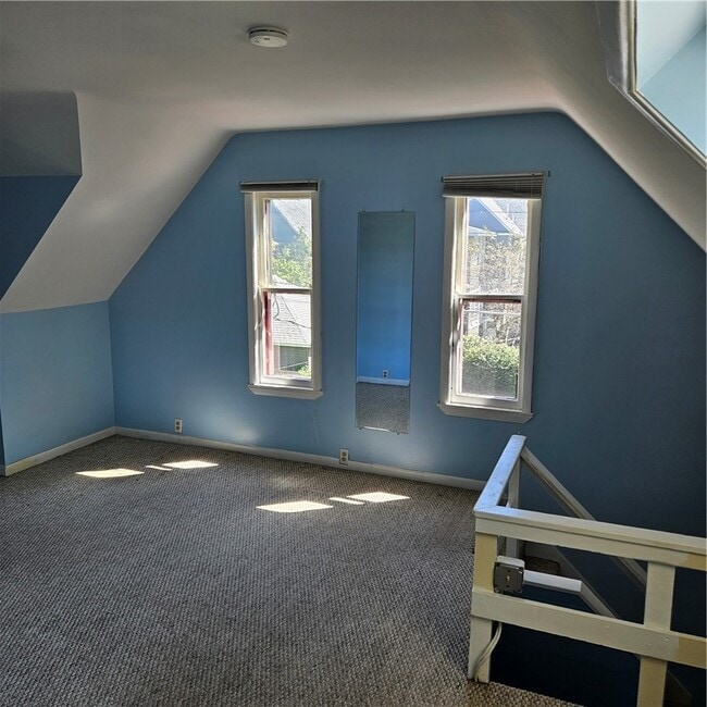 Building Photo - 108 Boardman St