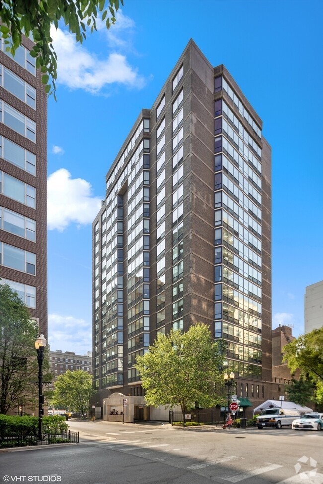 Building Photo - 21 W Goethe St Rental