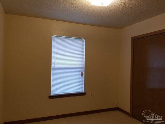 Photo - 1422 N 52nd Ave