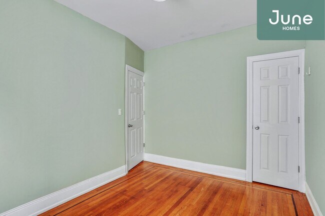 Photo - ROOM ONLY in 3-bed/1.0-bath Home Unit B