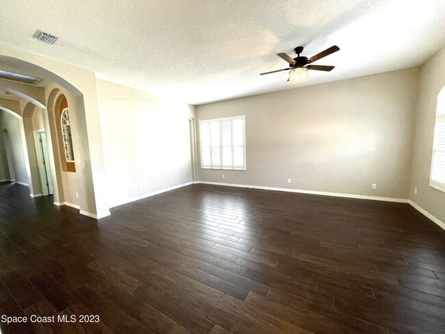 Photo - 1600 Tailfeather Ct