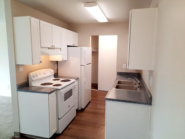 Photo - Sundancer Apartments