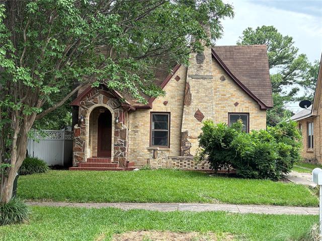 Building Photo - 828 W Gandy St