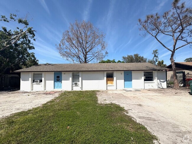 Building Photo - 1003-1005 58th Ave Dr E Rental