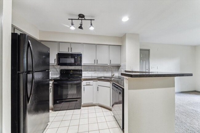 Building Photo - 1710 W T C Jester Blvd Unit 5204 Rental