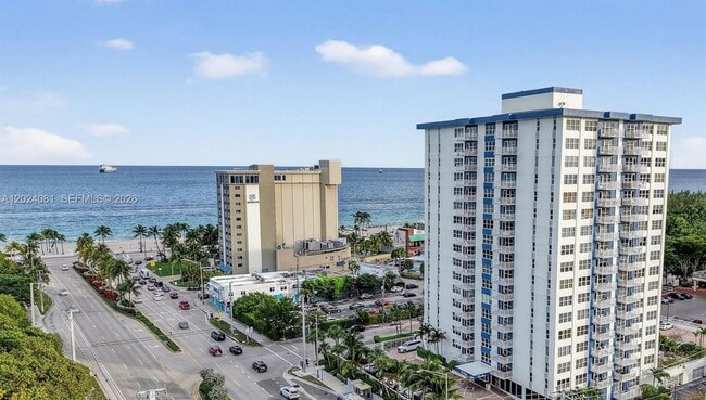 Building Photo - 3000 E Sunrise Blvd Unit 5D
